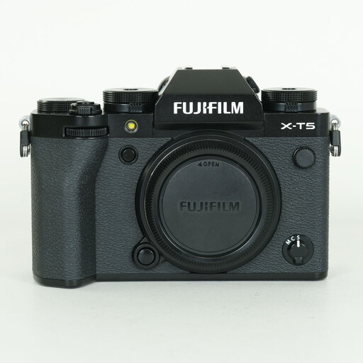 FUJIFILM X-T5 FUJIFILM X-T5