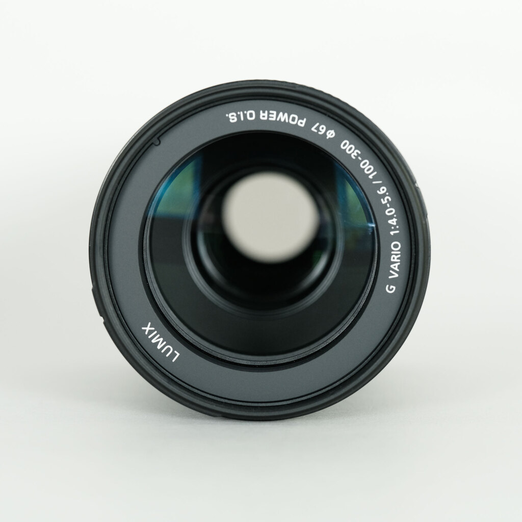 Panasonic LUMIX G VARIO 100-300mm / F4.0-5.6 II / POWER O.I.S.