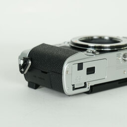 OLYMPUS PEN E-P7