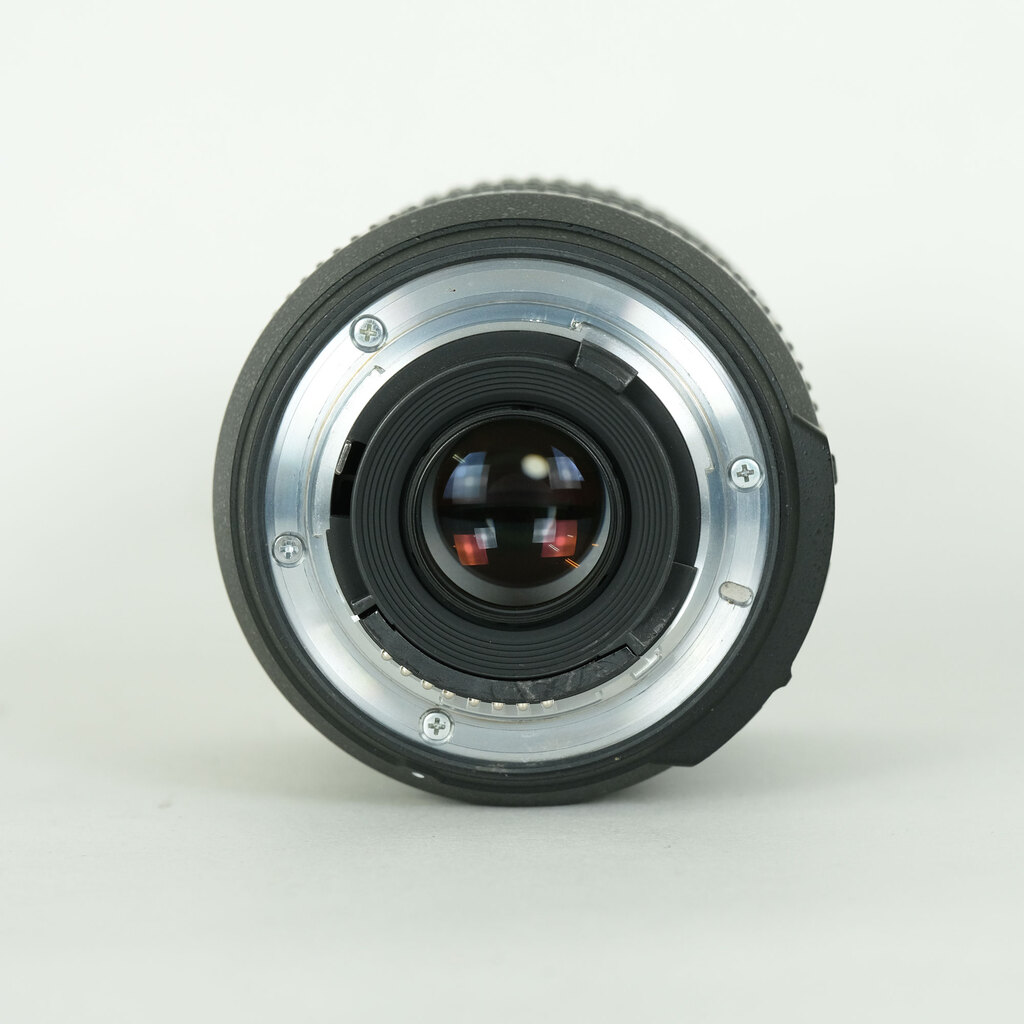 Nikon AF-S DX NIKKOR 16-85mm F3.5-5.6G ED VR Nikon AF-S DX NIKKOR 16-85mm F3.5-5.6G ED VR