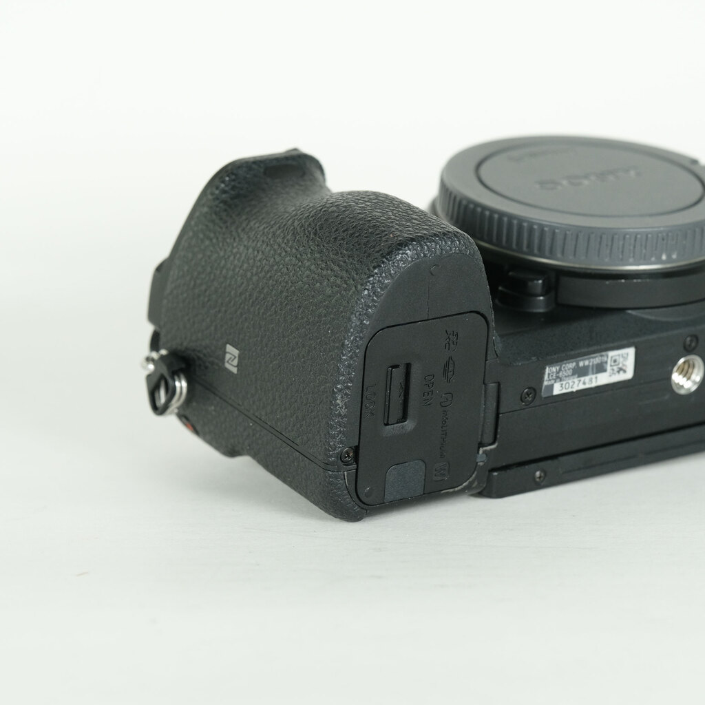 SONY α6500（ILCE-6500）の出品 | ONE SCENE（ワンシーン）