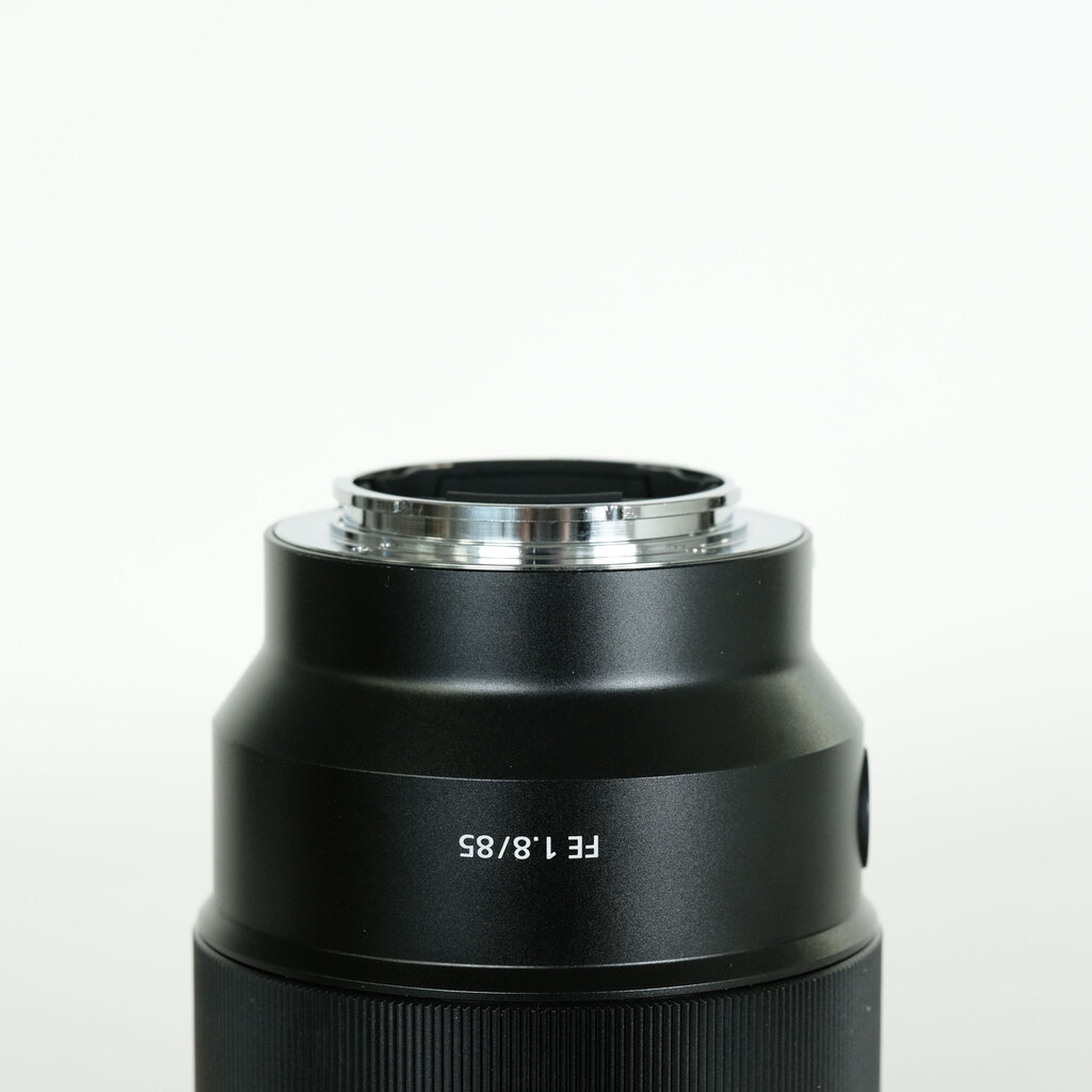 SONY FE 85mm F1.8 SEL85F18