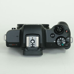 Canon EOS Kiss M Canon EOS Kiss M