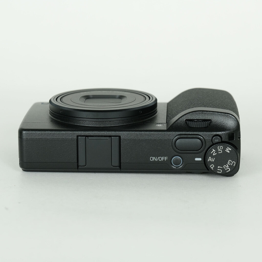 RICOH GR IV