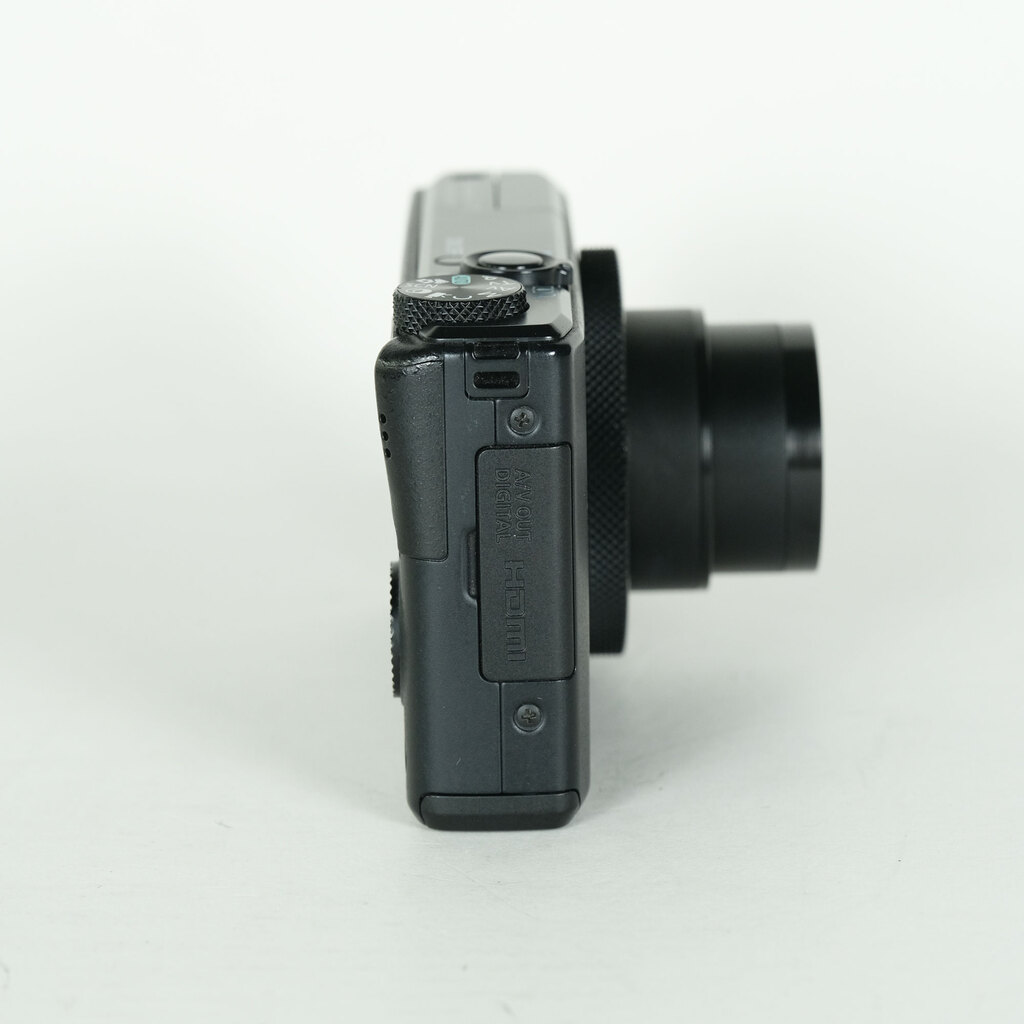 Canon PowerShot S110 ブラックの出品 | ONE SCENE（ワンシーン）