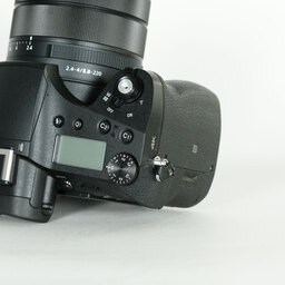 SONY Cyber-shot DSC-RX10M4