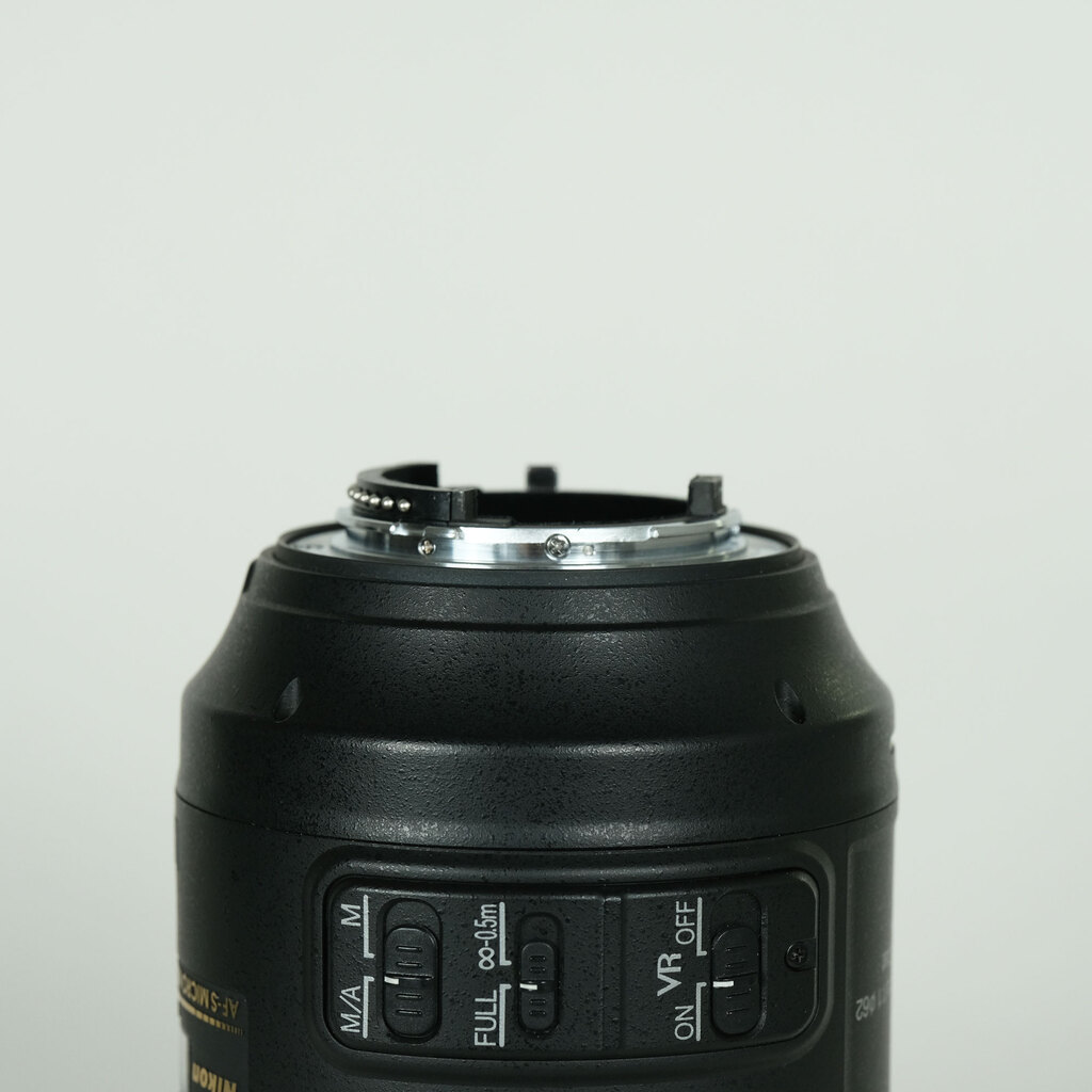 Nikon AF-S VR Micro-Nikkor 105mm f/2.8G IF-ED