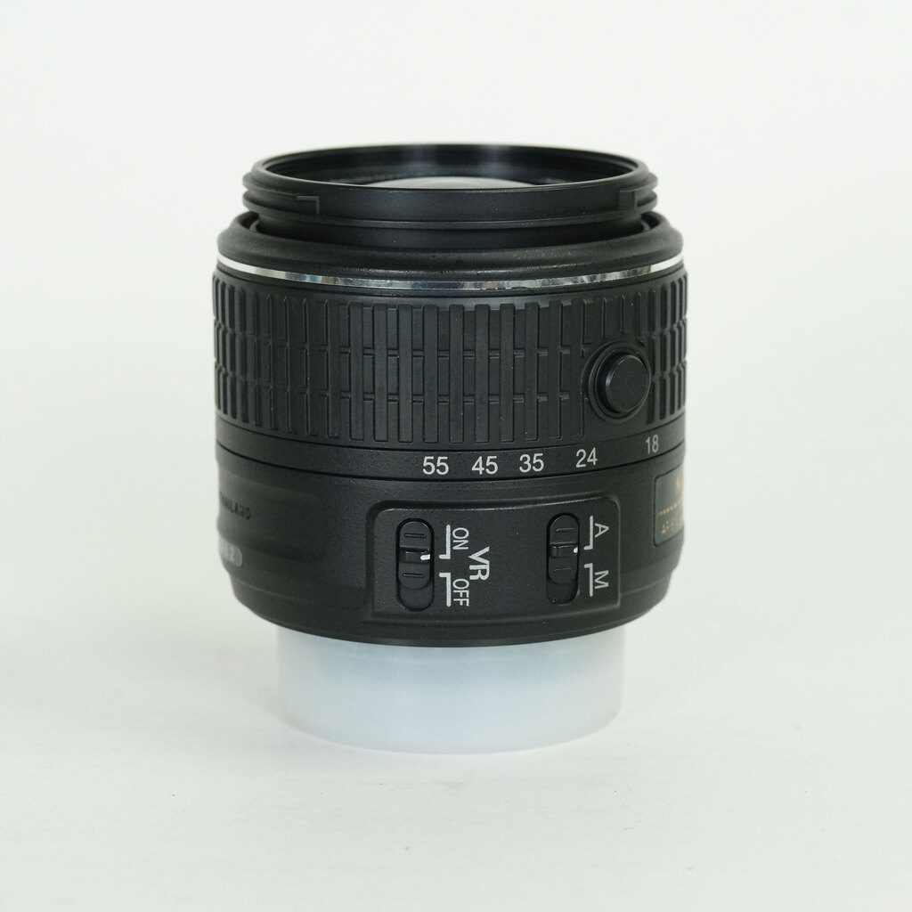 Nikon AF-S DX NIKKOR 18-55mm f3.5-5.6G VR II