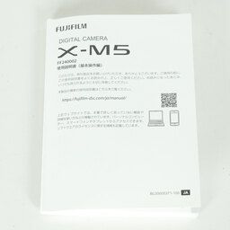 FUJIFILM X-M5