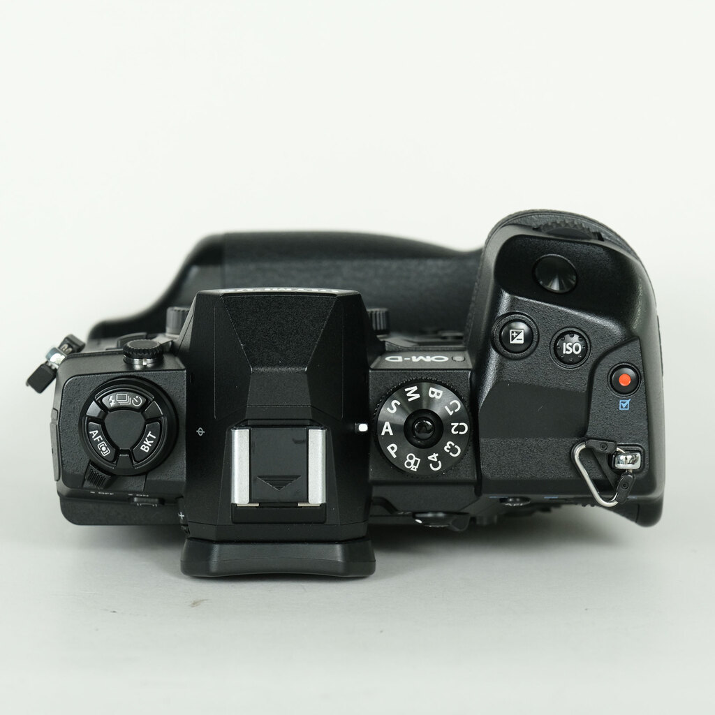 OLYMPUS OM-D E-M1Xの出品 | ONE SCENE（ワンシーン）