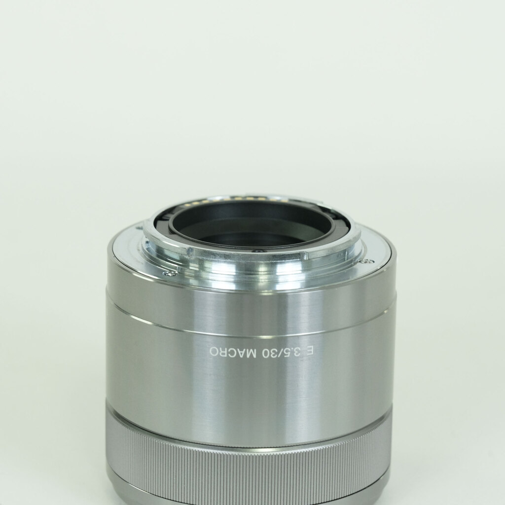 SONY E 30mm F3.5 Macro SEL30M35