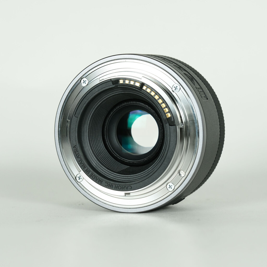 Canon RF50mm F1.8 STM Canon RF50mm F1.8 STM