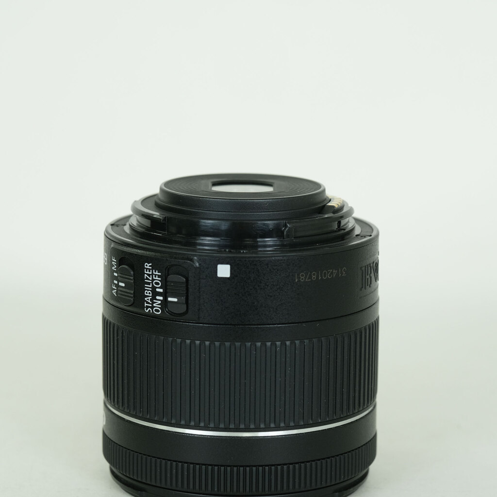 Canon EF-S18-55mm F4-5.6 IS STM