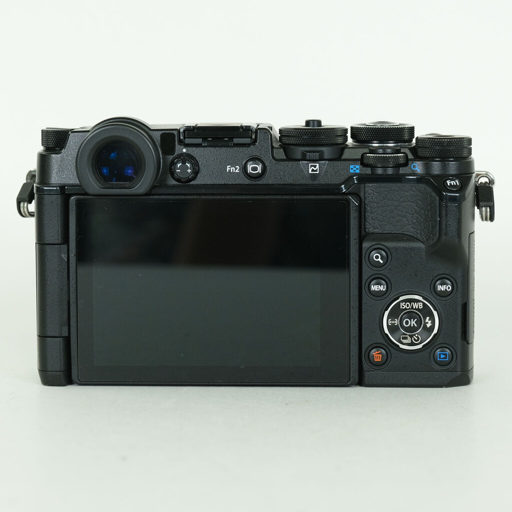 OLYMPUS PEN-F OLYMPUS PEN-F