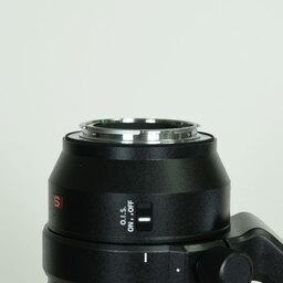 Panasonic LUMIX S PRO 70-200mm F4 O.I.S. Panasonic LUMIX S PRO 70-200mm F4 O.I.S.