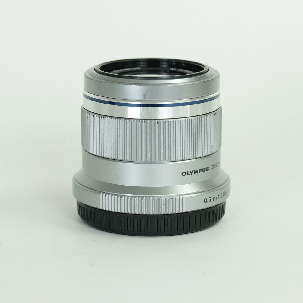 OLYMPUS M.ZUIKO DIGITAL 45mm F1.8