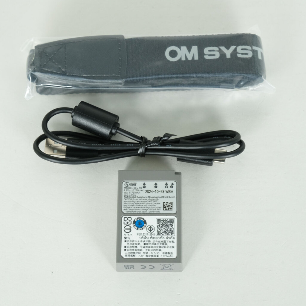 OM SYSTEM OM-5 Mark II ボディ シルバーの出品 | ONE SCENE（ワンシーン）