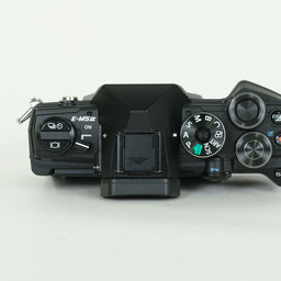 OLYMPUS OM-D E-M5 Mark III