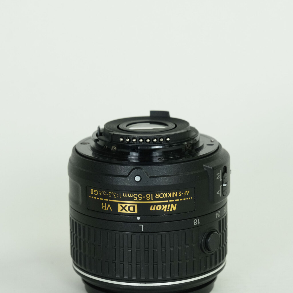 Nikon AF-S DX NIKKOR 18-55mm f3.5-5.6G VR II