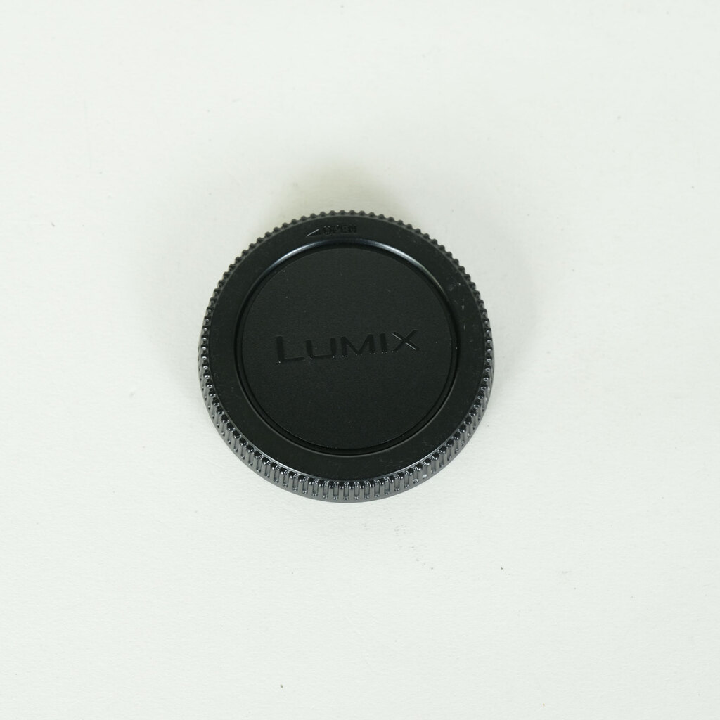 Panasonic LUMIX G VARIO 100-300mm / F4.0-5.6 / POWER O.I.S.