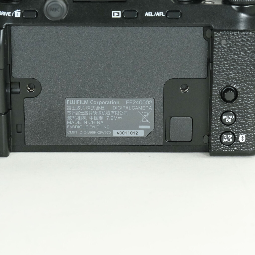 FUJIFILM X-M5