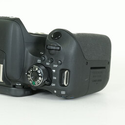 Canon EOS Kiss X9i