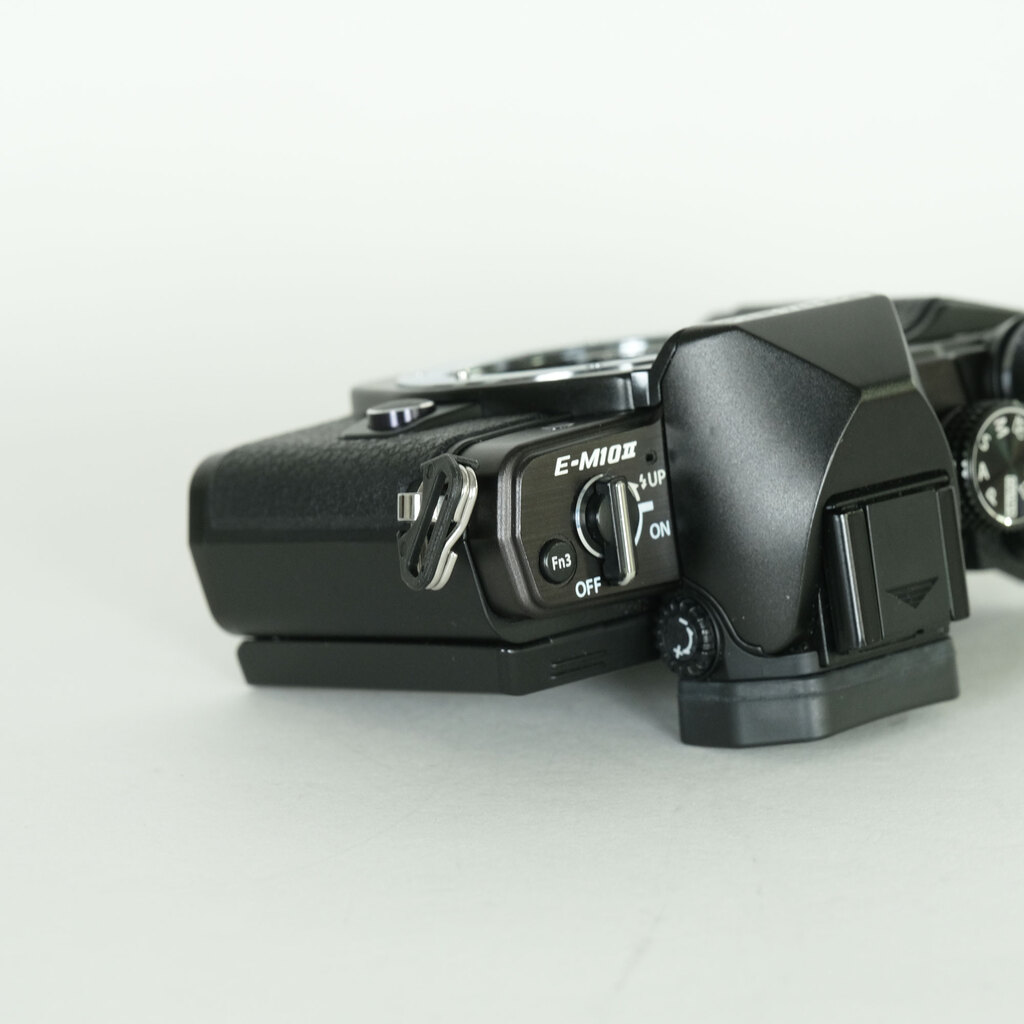 OLYMPUS OM-D E-M10 Mark II
