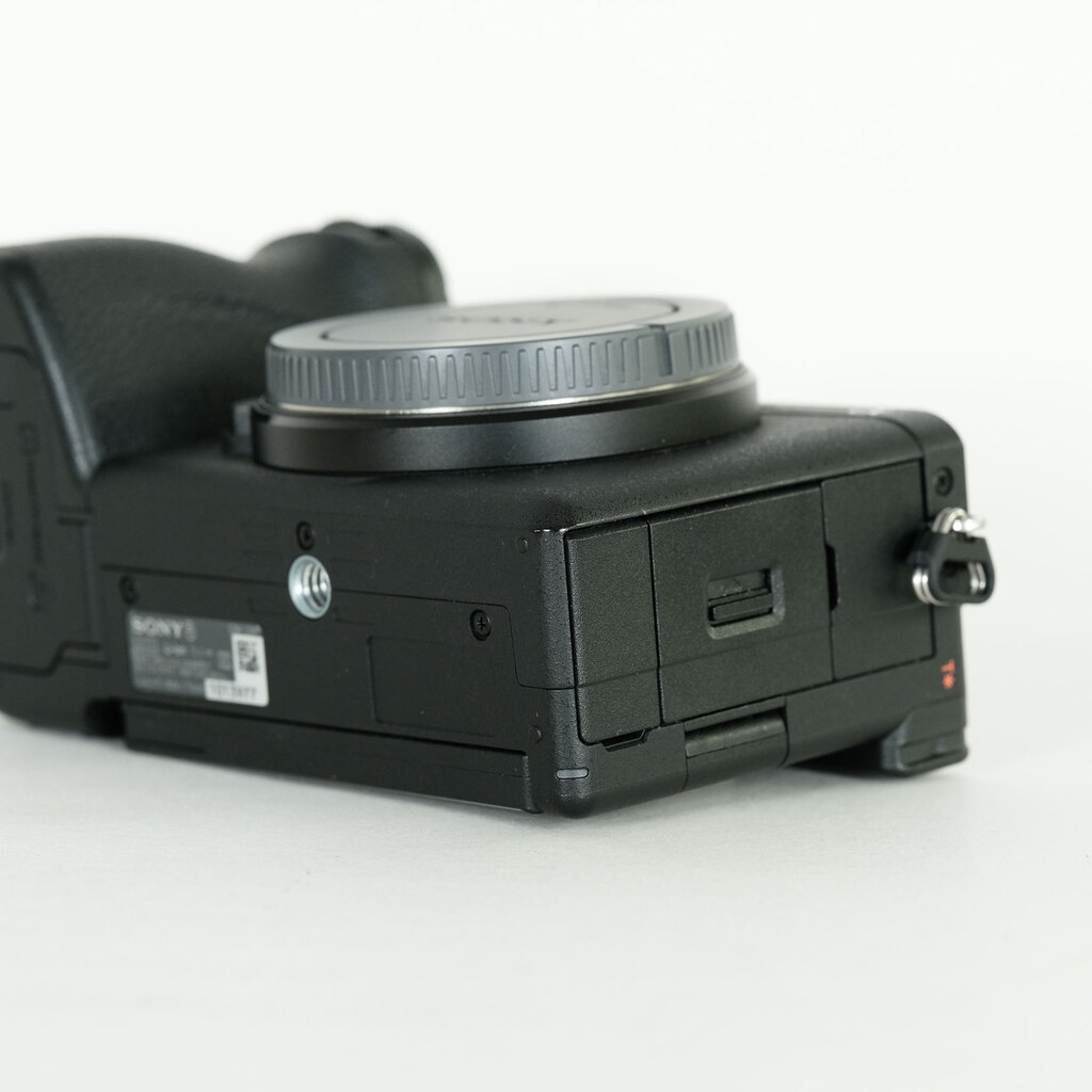 SONY α6700(ILCE-6700) SONY α6700(ILCE-6700)