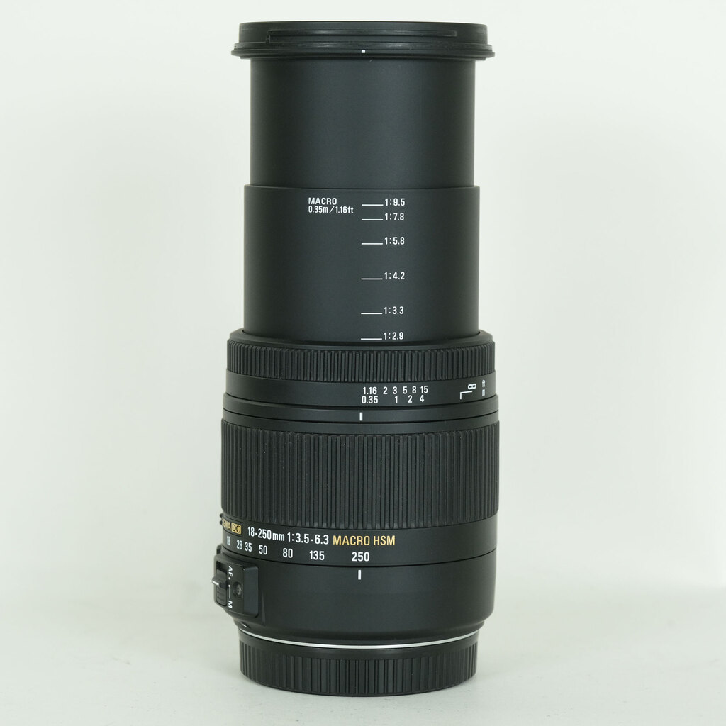 SIGMA 18-250mm F3.5-6.3 DC MACRO OS HSM (キヤノンEF用) SIGMA 18-250mm F3.5-6.3 DC MACRO OS HSM (キヤノンEF用)