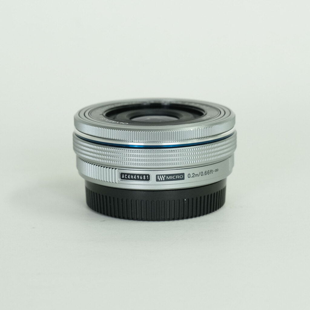 OLYMPUS M.ZUIKO DIGITAL ED 14-42mm F3.5-5.6 EZ シルバー OLYMPUS M.ZUIKO DIGITAL ED 14-42mm F3.5-5.6 EZ シルバー