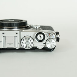 OLYMPUS PEN-F
