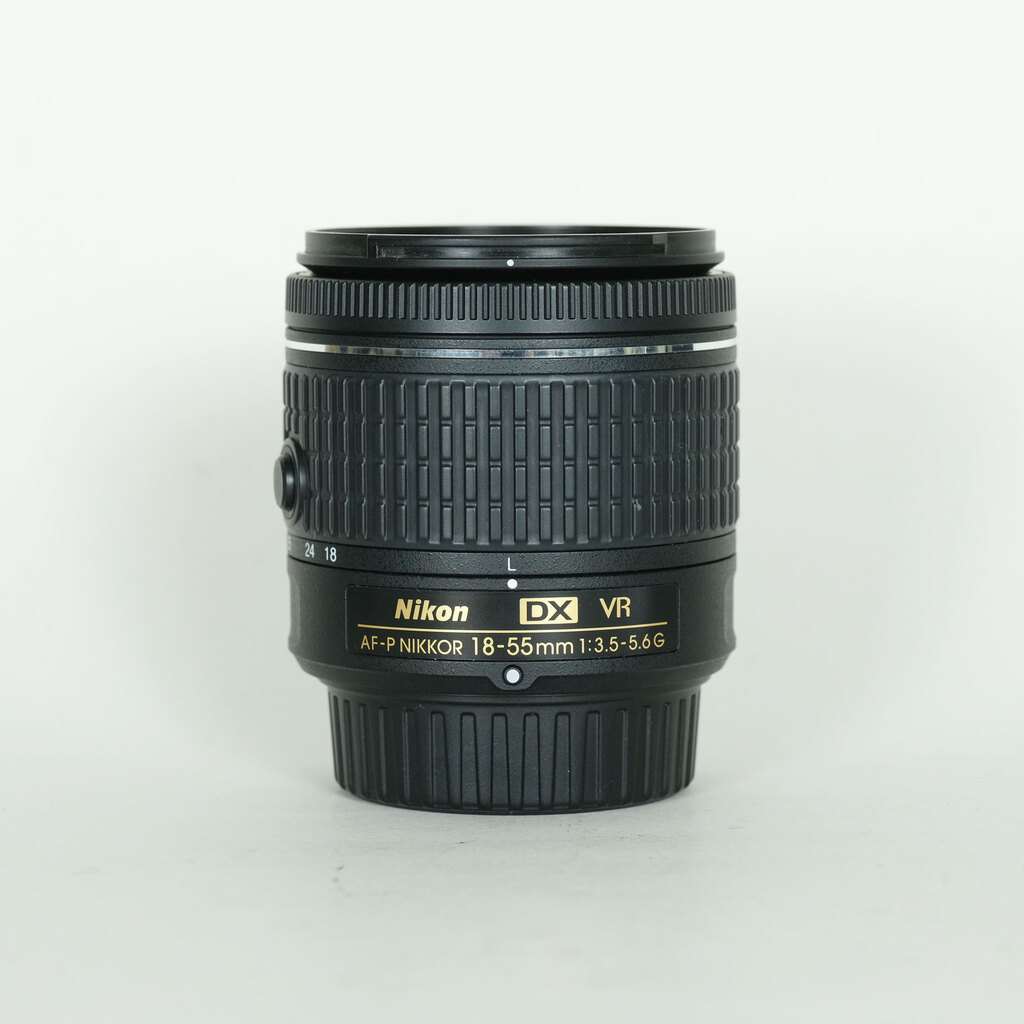 Nikon AF-P DX NIKKOR 18-55mm F3.5-5.6G VR Nikon AF-P DX NIKKOR 18-55mm F3.5-5.6G VR