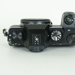 FUJIFILM X-S10