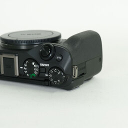 Canon EOS M3 ボディEVFキット ブラック Canon EOS M3 ボディEVFキット ブラック