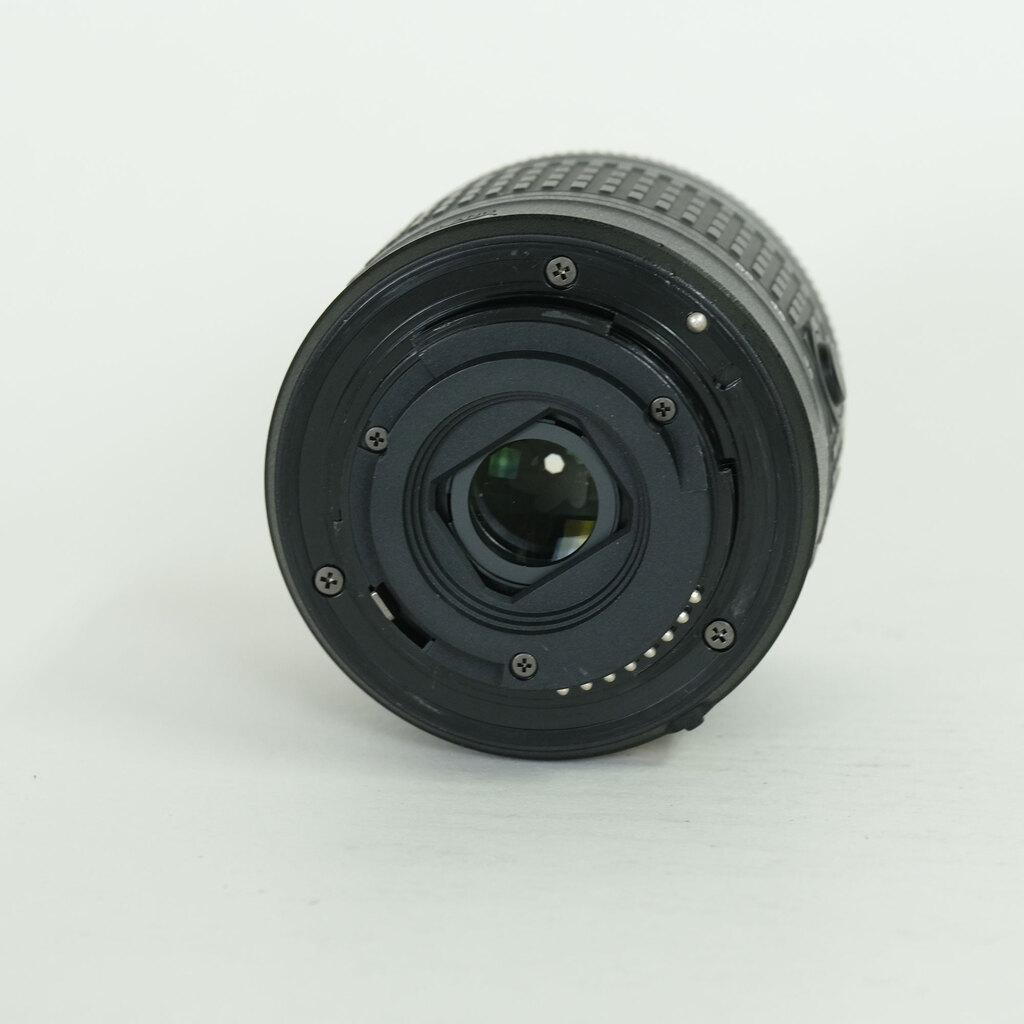 Nikon AF-P DX NIKKOR 18-55mm F3.5-5.6G VR Nikon AF-P DX NIKKOR 18-55mm F3.5-5.6G VR