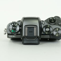 Canon EOS M5 Canon EOS M5