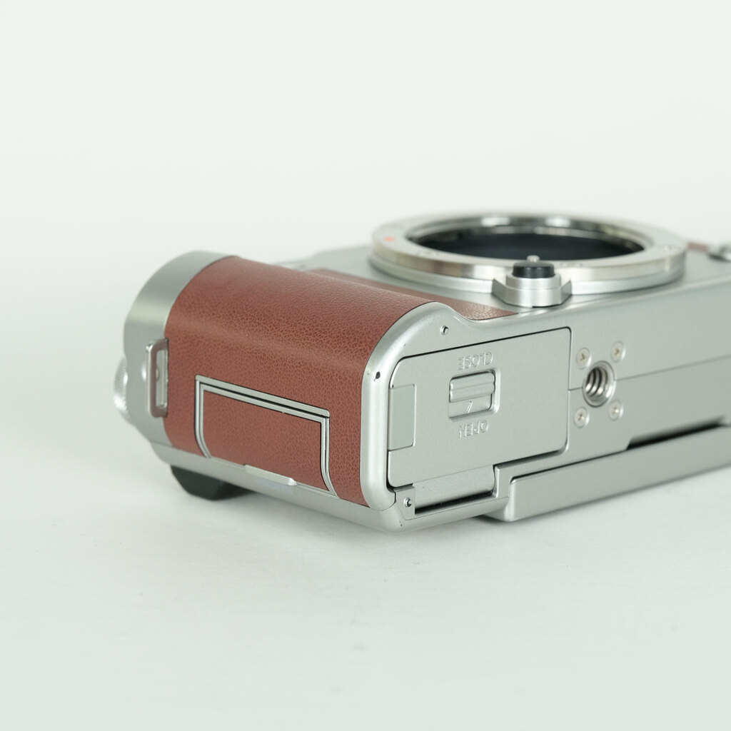 FUJIFILM X-A3 ボディ ブラウンの出品 | ONE SCENE（ワンシーン）