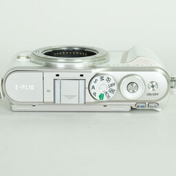 OLYMPUS PEN E-PL10
