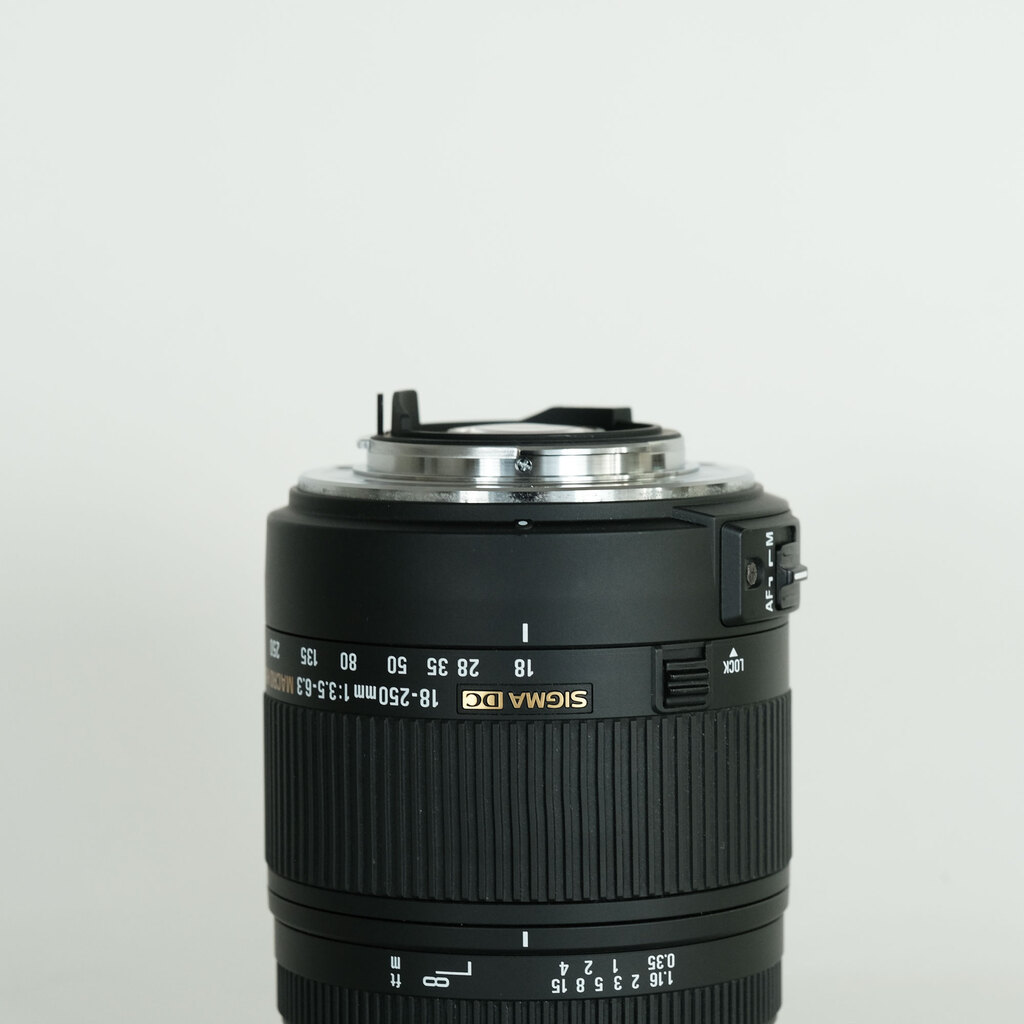 SIGMA 18-250mm F3.5-6.3 DC MACRO HSM (ペンタックス用)