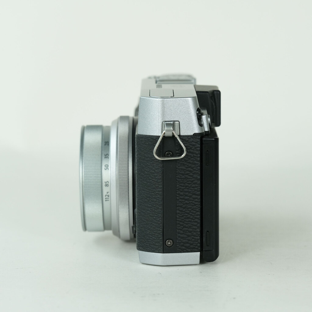 FUJIFILM X30 シルバーの出品 | ONE SCENE（ワンシーン）