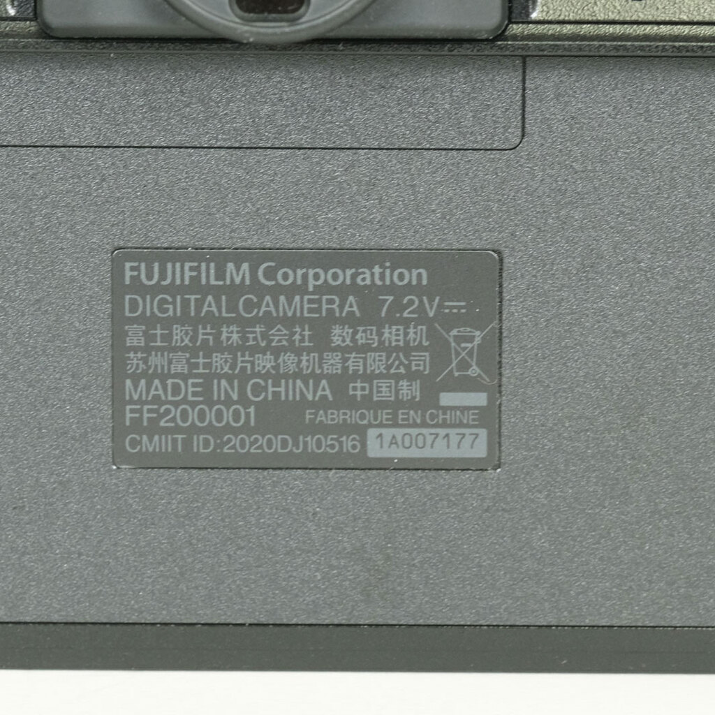 FUJIFILM X-S10