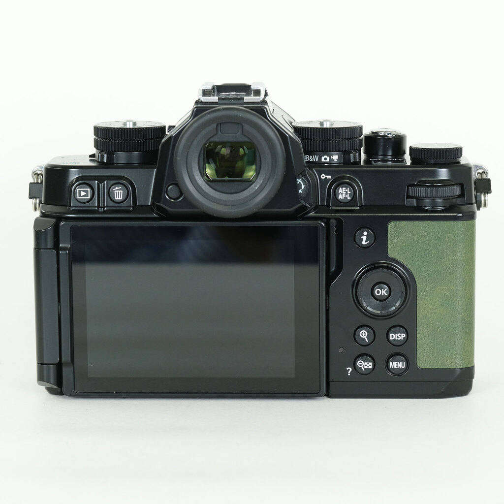 Nikon Z f プレミアムエクステリア張替済み