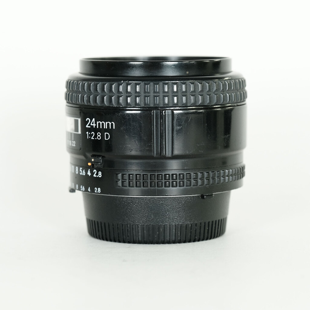 Nikon Ai AF Nikkor 24mm F2.8D