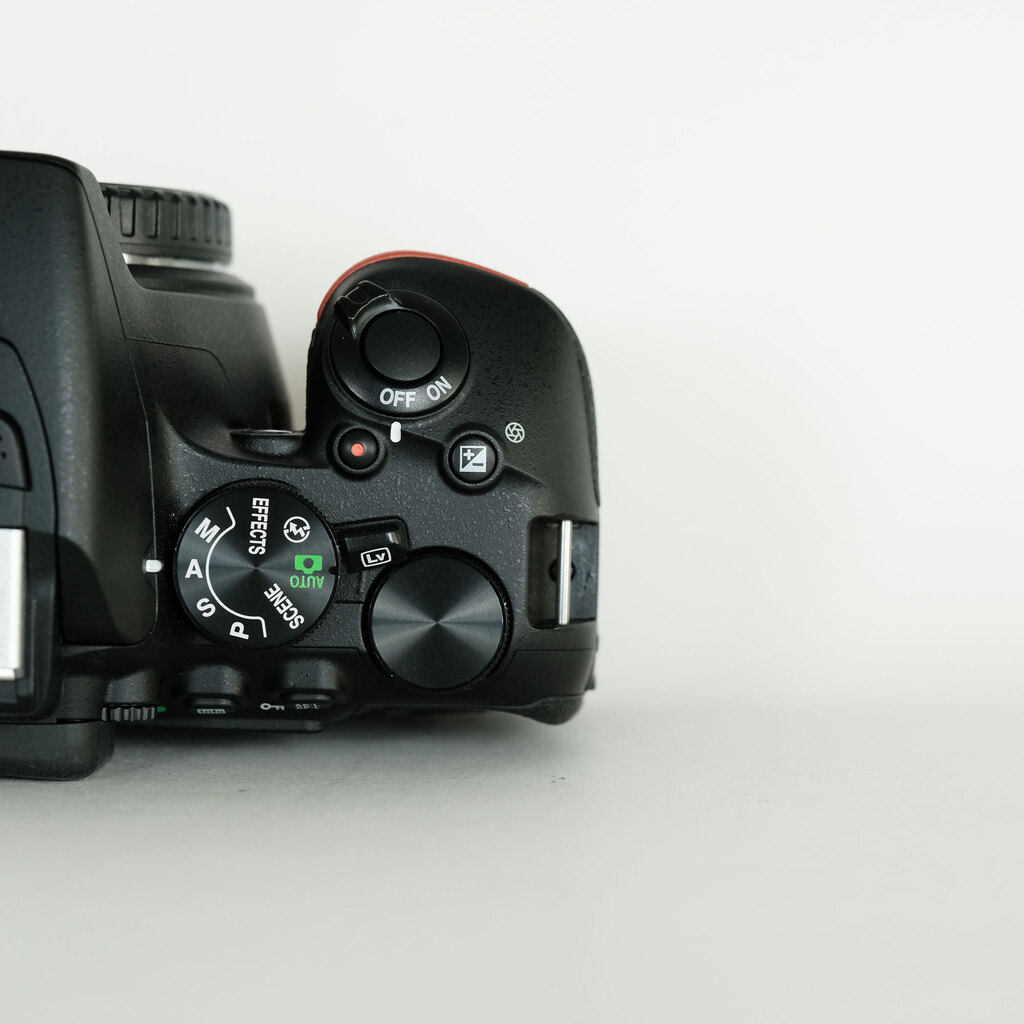 Nikon D5600 Nikon D5600