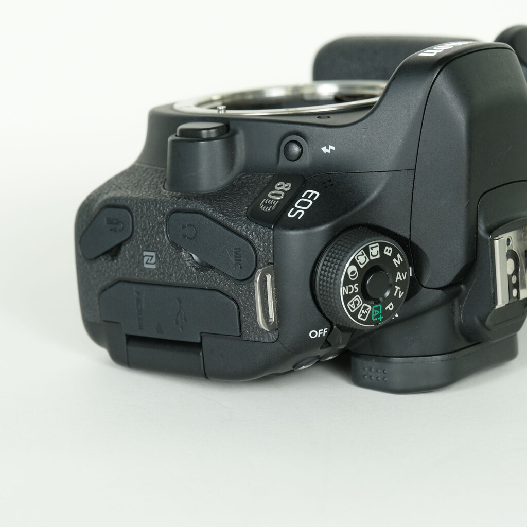 Canon EOS 80D Canon EOS 80D