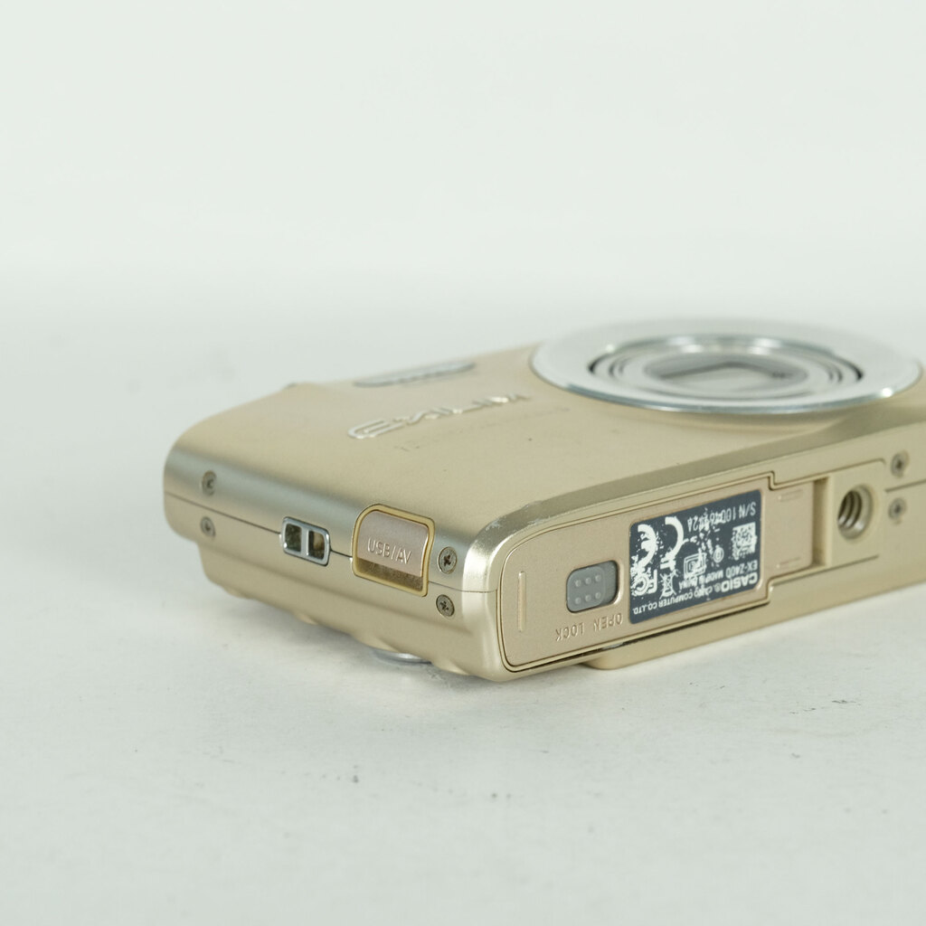 CASIO EXILIM EX-Z400GD ゴールドの出品 | ONE SCENE（ワンシーン）