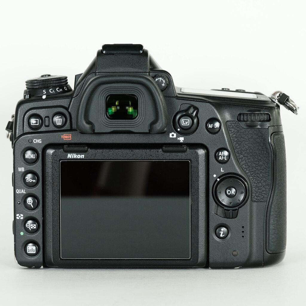 Nikon D780