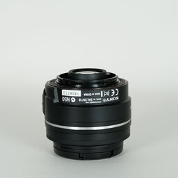 SONY DT 35mm F1.8 SAM SAL35F18