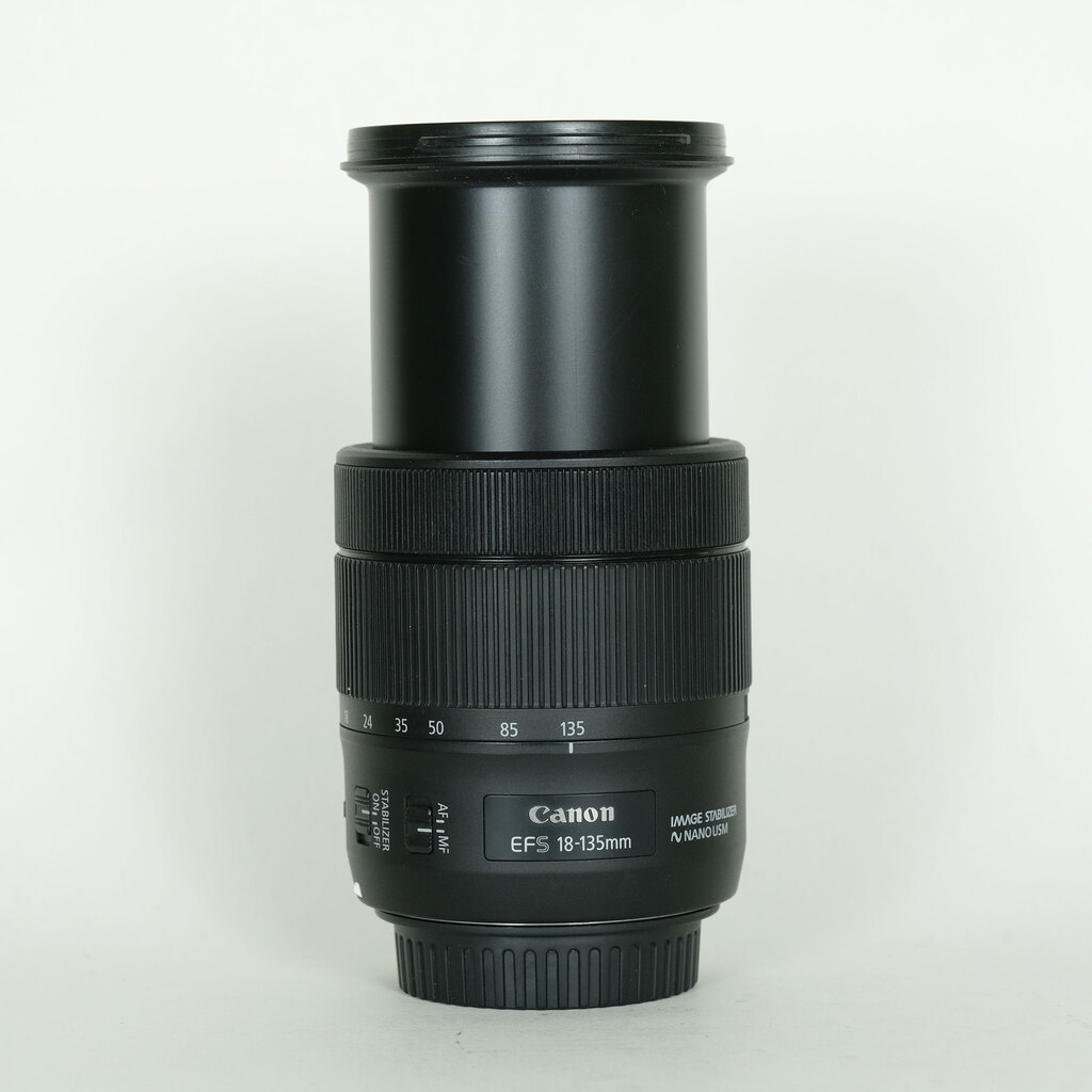Canon EF-S18-135mm F3.5-5.6 IS USM