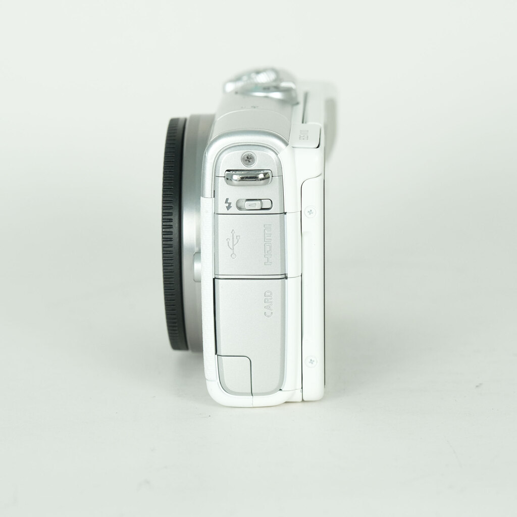 Canon EOS M100 [�{�f�B �z���C�g]